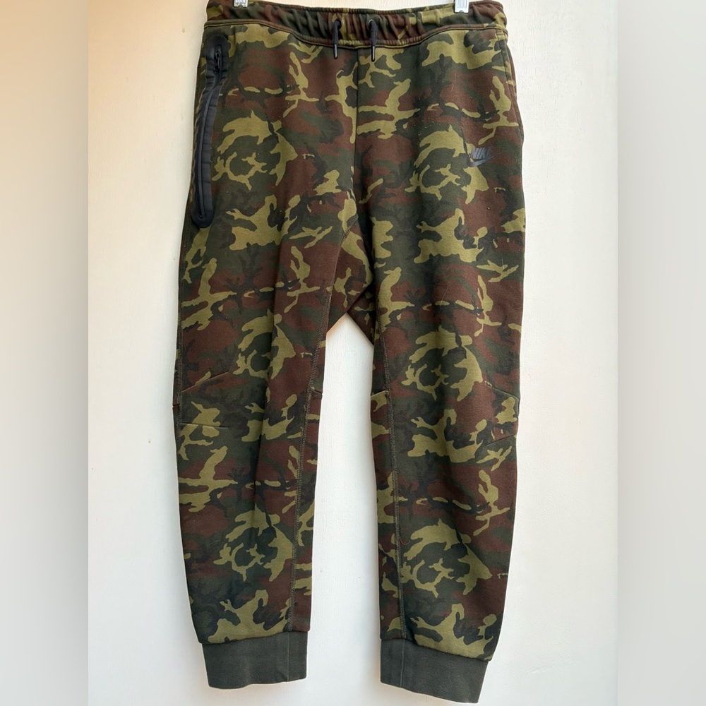 Nike Kids Camouflage Slim Fit Joggers -Tech Fleece